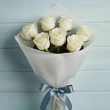Букет 7 Белых роз Эдлесс Лав в Куруше