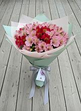 Букет цветов из:  Альстромерии в Куруше