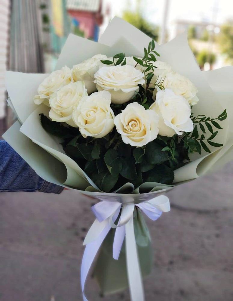 Букет Белые розы Проуд в Куруше