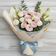 Букет цветов из:  Лизиантусы в Куруше