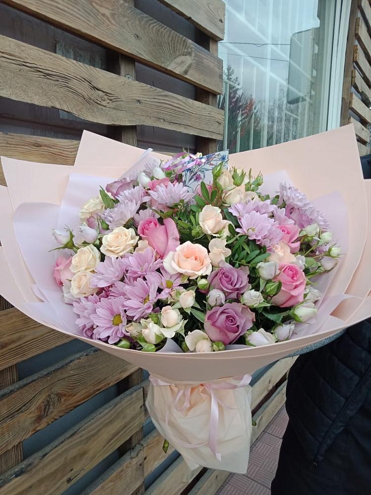 Букет цветов из: Розы и Хризантемы в Куруше