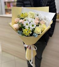 Букет цветов из:  Альстромерии, Розы и Хризантемы в Куруше