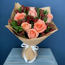 Букет цветов из:  Розы и Альстромерии в Куруше