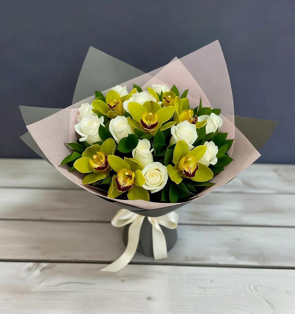 Букет цветов из: Орхидеи и Розы в Куруше