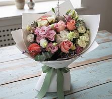 Букет цветов из:  Розы, Лизиантусы и Гвоздики в Куруше