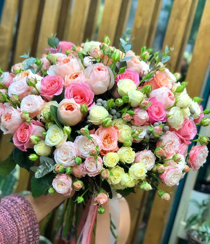 Букет цветов из: Розы в Куруше