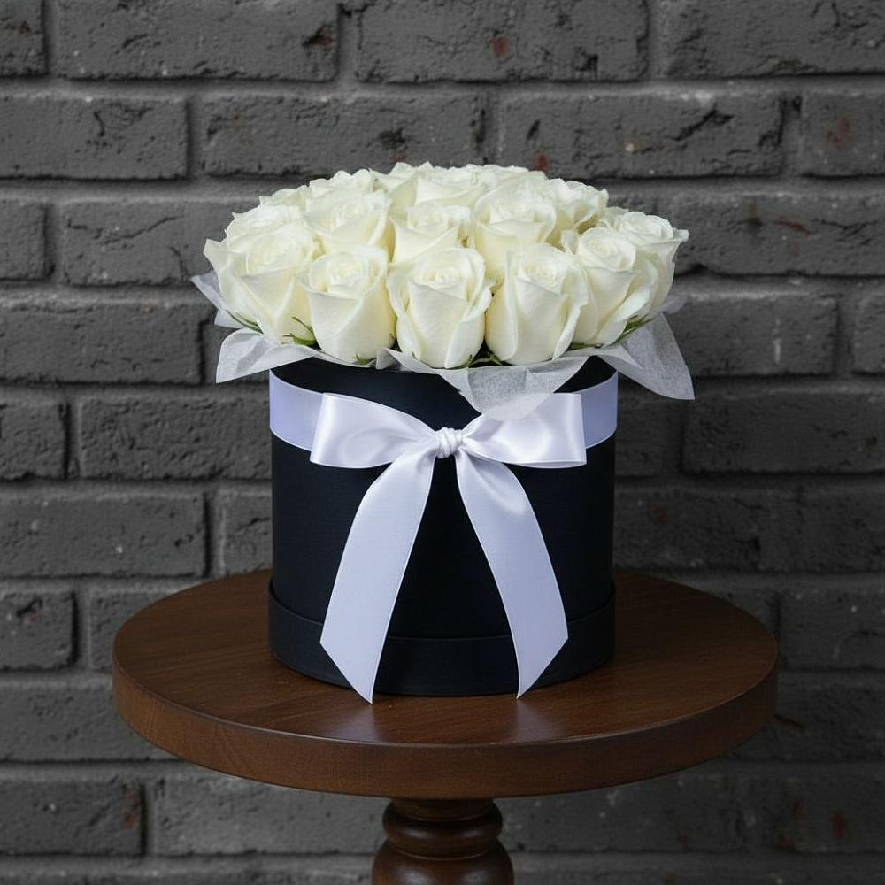 Цветочная композиция из Розы в шляпной коробке в Куруше