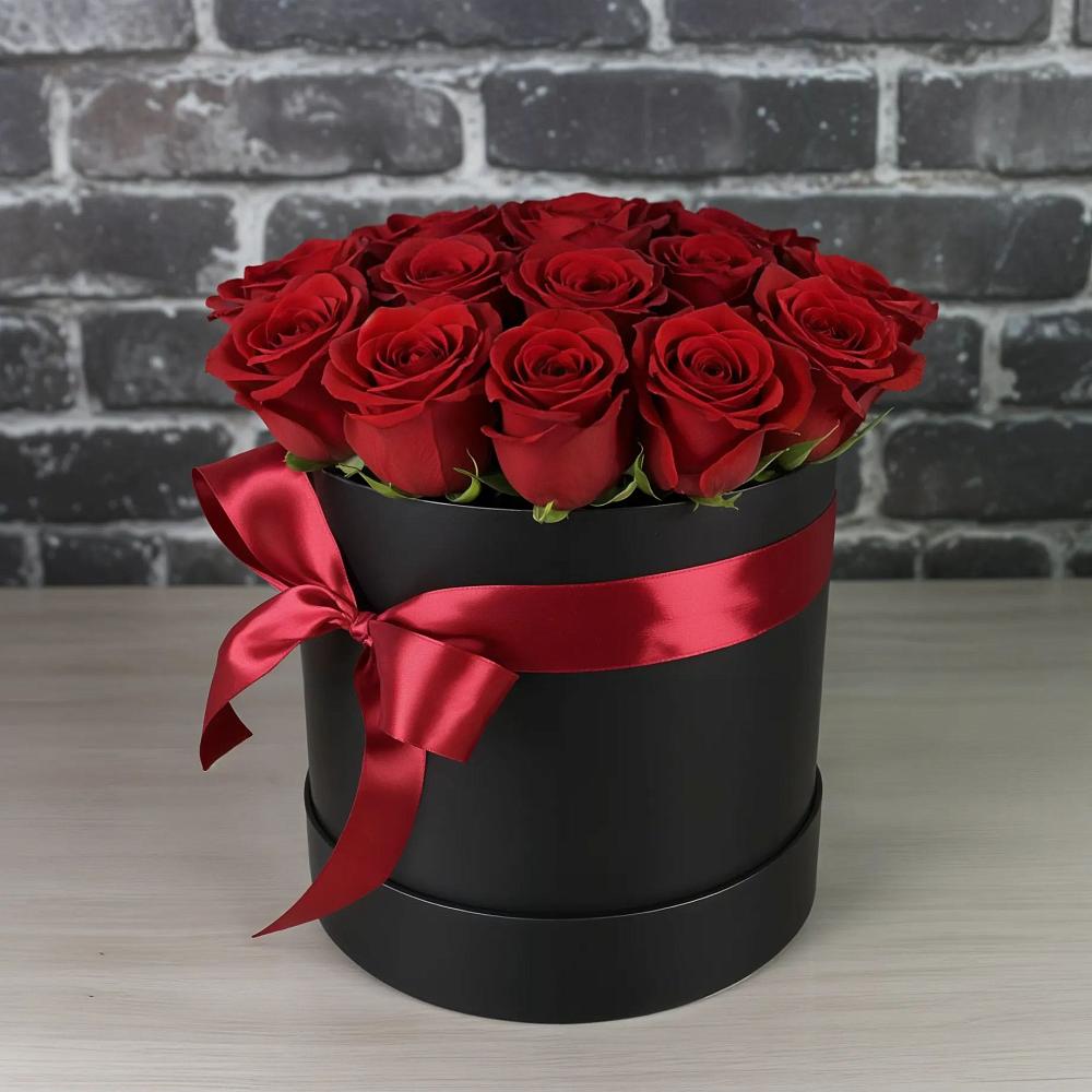 Цветочная композиция из Розы в шляпной коробке в Куруше