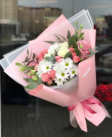 Букет цветов из: Розы, Лизиантусы и Хризантемы в Куруше