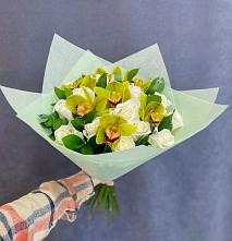 Букет цветов из:  Орхидеи и Розы в Куруше